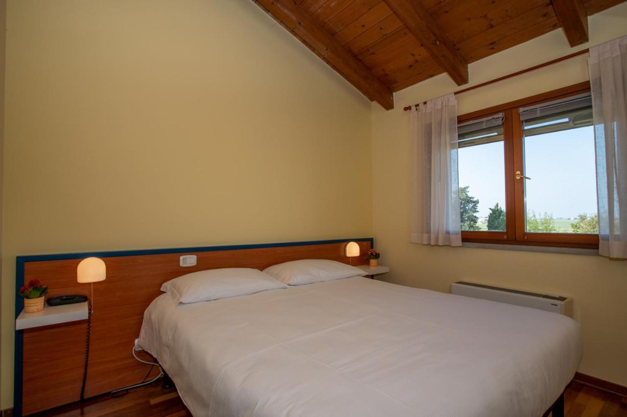 Hotel Caneo Fossalon Ngoại thất bức ảnh