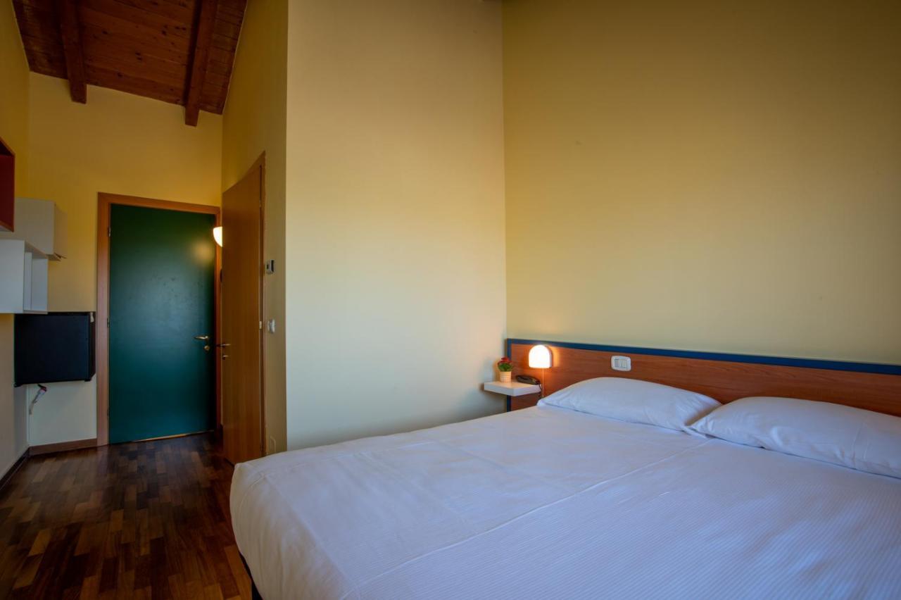Hotel Caneo Fossalon Ngoại thất bức ảnh